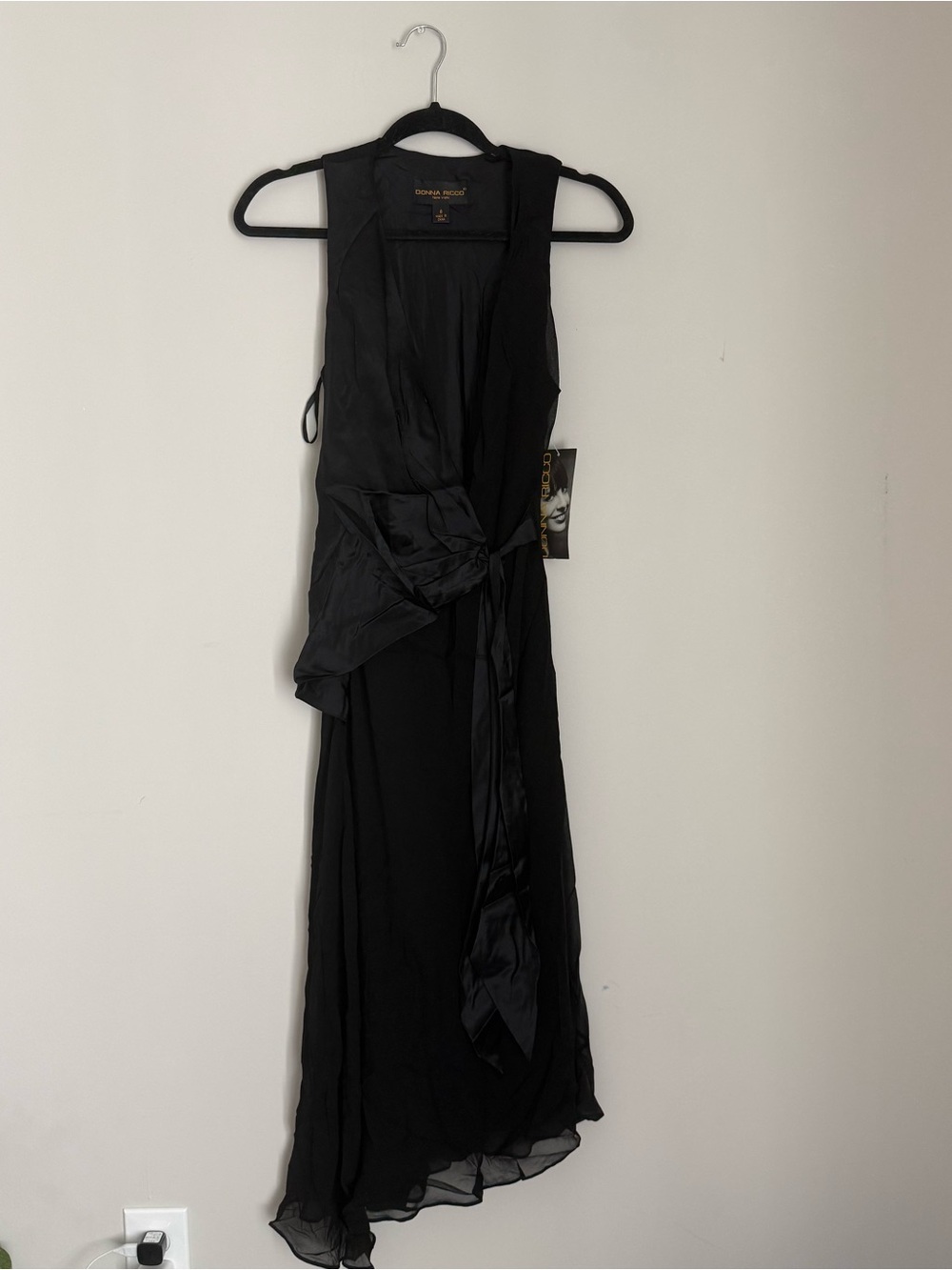 Donna Ricco Size 8 Black 100% Silk Wrap Maxi Dress
